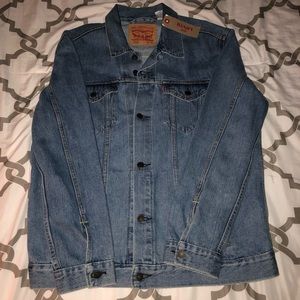 Men’s Levi’s denim jacket